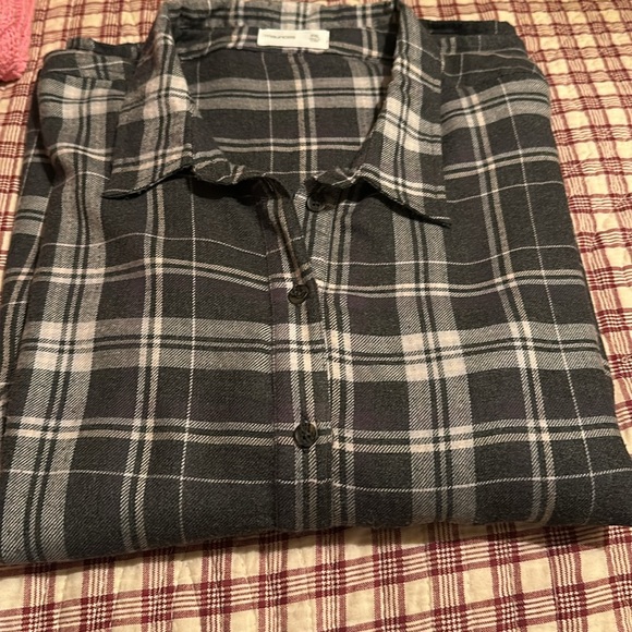 Plaid Button-Up Women's Top - Picture 7 of 7